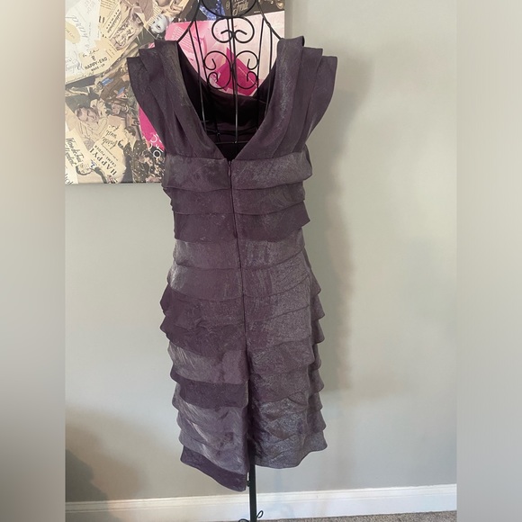 Adrianna Papell Purple Shimmer Tiered Tulip Ruffle Sleeveless Dress Size 6 - Picture 4 of 5